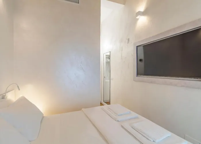 Ponte Milvio Elegance & Private Parking Apartamento *