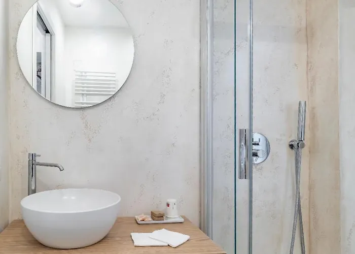 Ponte Milvio Elegance & Private Parking Apartment